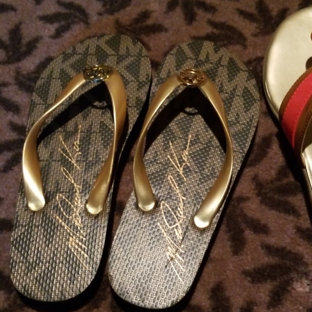 Flip flops